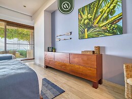 Luxury 4 BR Condo - Private Beachfront Deck With Pool