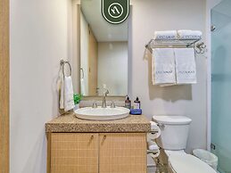 Luxury 4 BR Condo - Private Beachfront Deck With Pool
