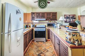 Oceanview 2BR Condo - Romantic Zone - Rooftop Pool