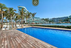 Oceanfront 2BR Condo -private Balcony - Beach