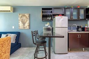 Beachfront Duplex With Multiple Pools - Beachclub