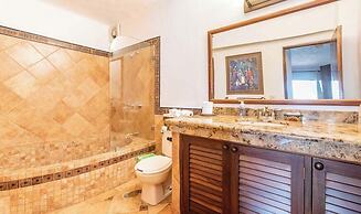 Ocean View 2Br Condo-balcony-beach-pool - 610