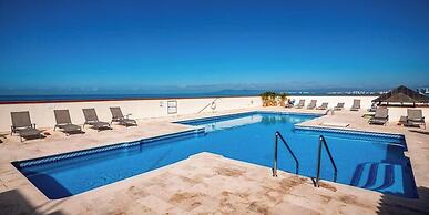 Ocean View 2Br Condo-balcony-beach-pool - 610