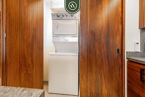 Luxury 2 BR Condo With Beachview - Rooftop Pool