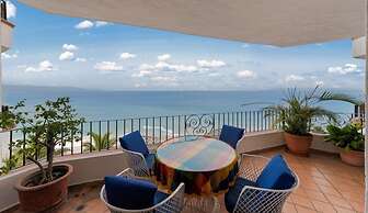 Ocean View 2Br Condo-balcony-beach-pool 710