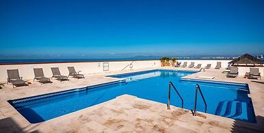 Ocean View 2Br Condo-balcony-beach-pool 710