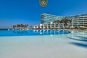 Ocean View 2BR Condo - Private Terrace - Beach