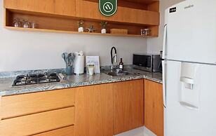 Ocean View 2BR Condo - Private Terrace - Beach