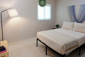 Ocean View 2BR Condo - Private Terrace - Beach