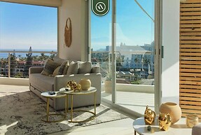 Ocean View 2BR Condo - Private Terrace - Beach