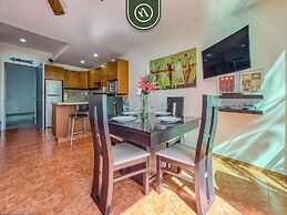 Beachfront 2BR Condo With Pool and Beachclub
