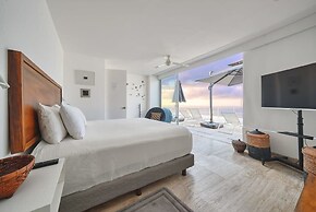 Breathtaking 3BR Condo - Private Pool - Sunsets