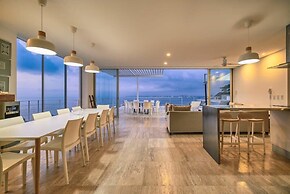 Breathtaking 3BR Condo - Private Pool - Sunsets