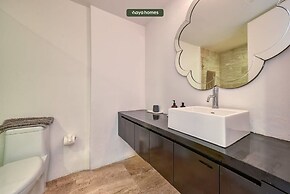 Breathtaking 3BR Condo - Private Pool - Sunsets