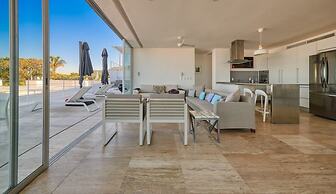 Breathtaking 3BR Condo - Private Pool - Sunsets