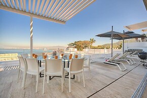 Breathtaking 3BR Condo - Private Pool - Sunsets