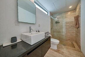 Breathtaking 3BR Condo - Private Pool - Sunsets