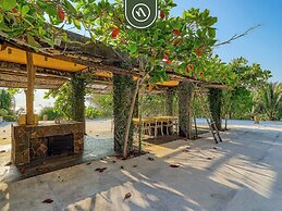 Luxury Oceanfront Villa - Private Beach - Pool