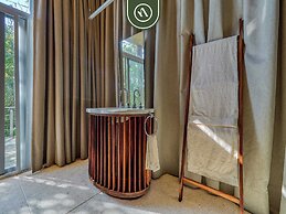 Luxury Oceanfront Villa - Private Beach - Pool