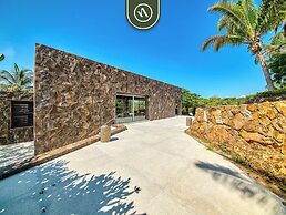 Luxury Oceanfront Villa - Private Beach - Pool