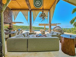 Luxury Oceanfront Villa - Private Beach - Pool