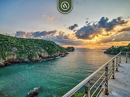 Luxury Oceanfront Villa - Private Beach - Pool