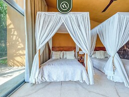 Luxury Oceanfront Villa - Private Beach - Pool