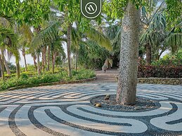 Luxury Oceanfront Villa - Private Beach - Pool