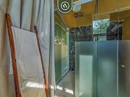 Luxury Oceanfront Villa - Private Beach - Pool