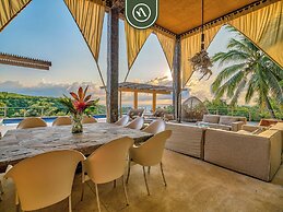 Luxury Oceanfront Villa - Private Beach - Pool