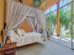 Luxury Oceanfront Villa - Private Beach - Pool