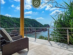 Luxury Oceanfront Villa - Private Beach - Pool