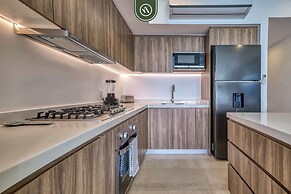 New Oceanfront 1 BR Condo - Gym - Beach - Pool