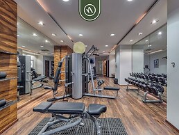 Elegant 2 BR Condo With Amazing Rooftop Pool