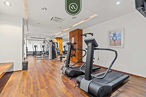 Elegant 2 BR Condo With Amazing Rooftop Pool