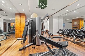 Elegant 2 BR Condo With Amazing Rooftop Pool
