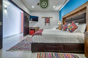 Luxury 2 BR in Romantic Zone - Rooftop Pool