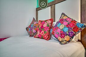 Luxury 2 BR in Romantic Zone - Rooftop Pool