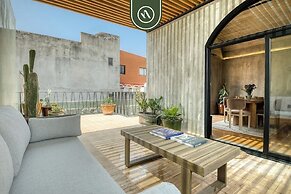 Luxury 1 BR Condo in Downtown - AC - Peaceful