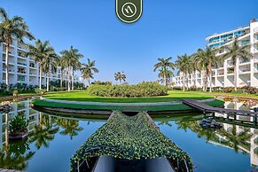 Oceanview 2 BR Condo - Beachclub - Pool - Ocean