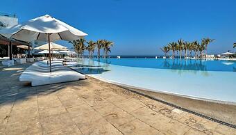 Oceanview 2 BR Condo - Beachclub - Pool - Ocean