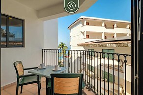 Amazing 2 BR Condo - Partial Oceanview - Pool