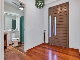 Ecofriendly 2BR Condo - Private Jacuzzi - Rooftop