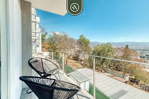 3 BR Condo - Panoramic Views - 5 Min to Downtown