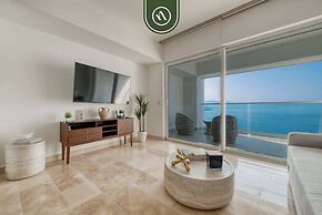 Oceanview 1 BR Condo With Pools and Beach Access