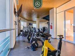 Oceanview 1 BR Condo With Pools and Beach Access
