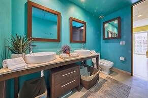 Oceanview 3BR Apt With Beach Access - Pool - Gym