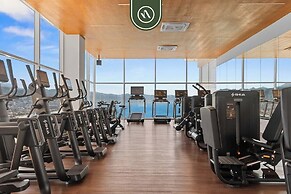 New Oceanview Condo With Beach - Pools - Gym