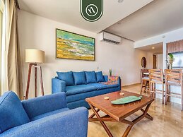 New Oceanview Condo With Beach - Pools - Gym