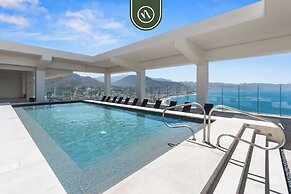 New Oceanview Condo With Beach - Pools - Gym